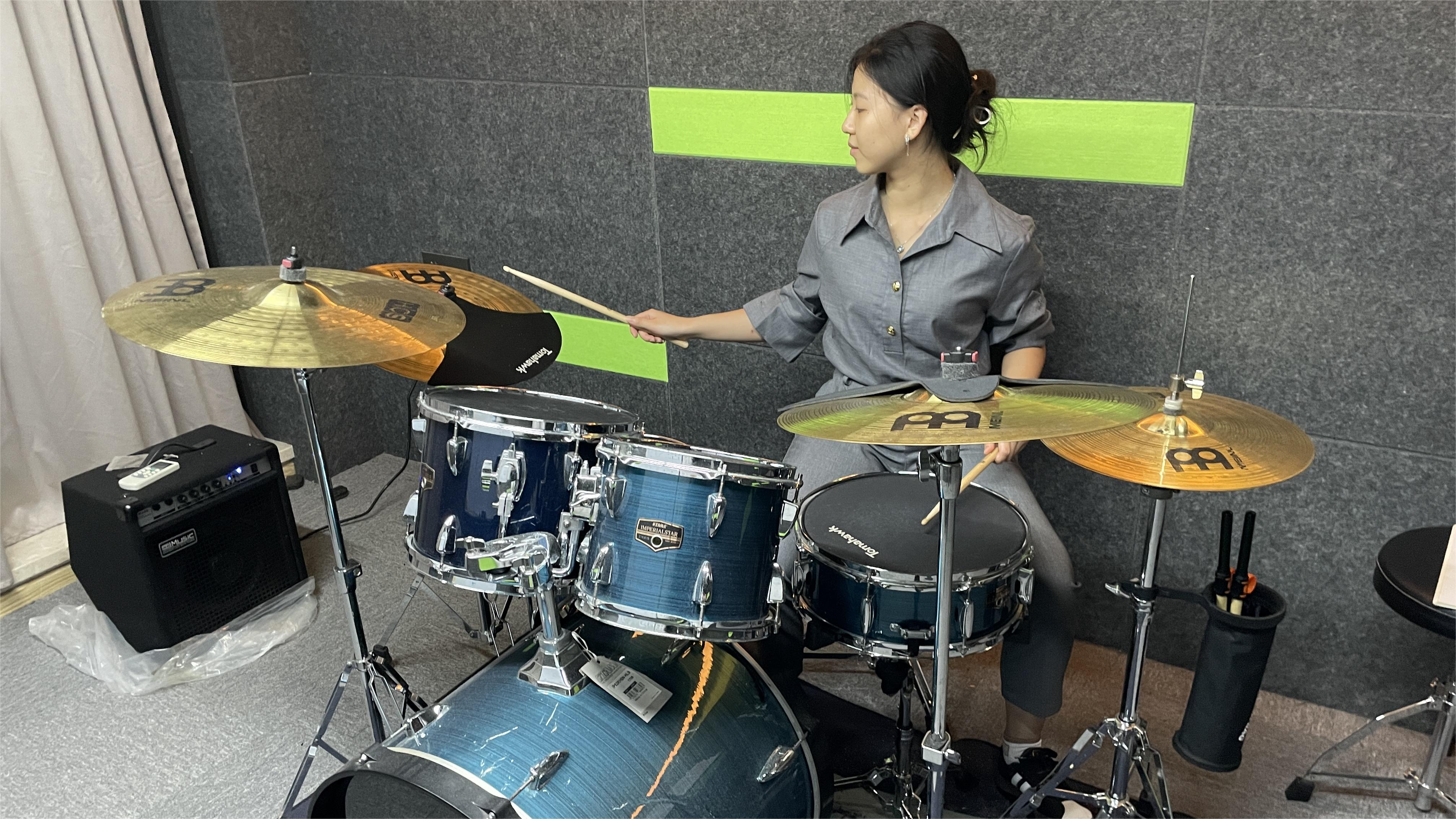 Random Drummer React App